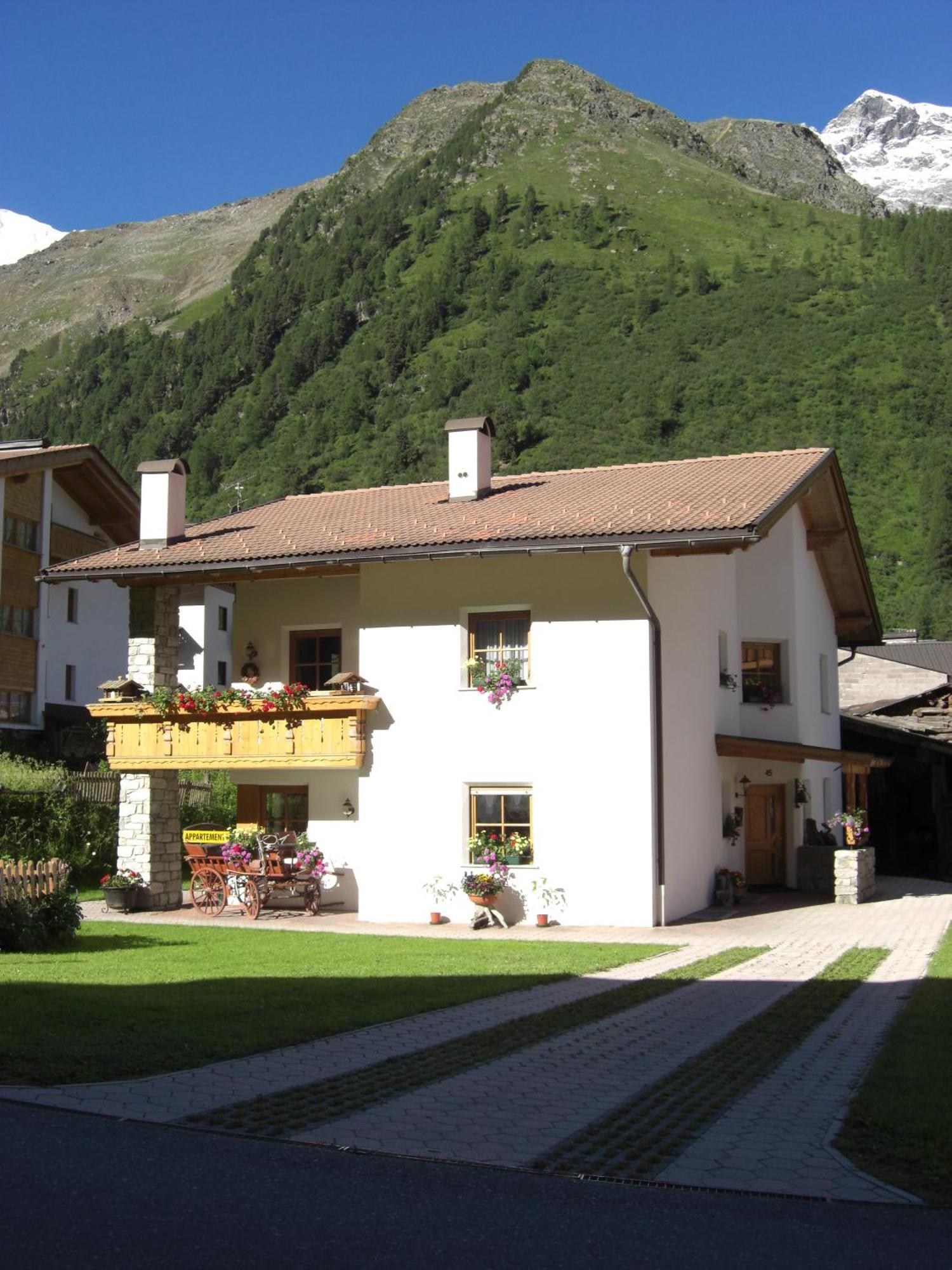 Garni Des Alpes Hotel Солда Екстериор снимка
